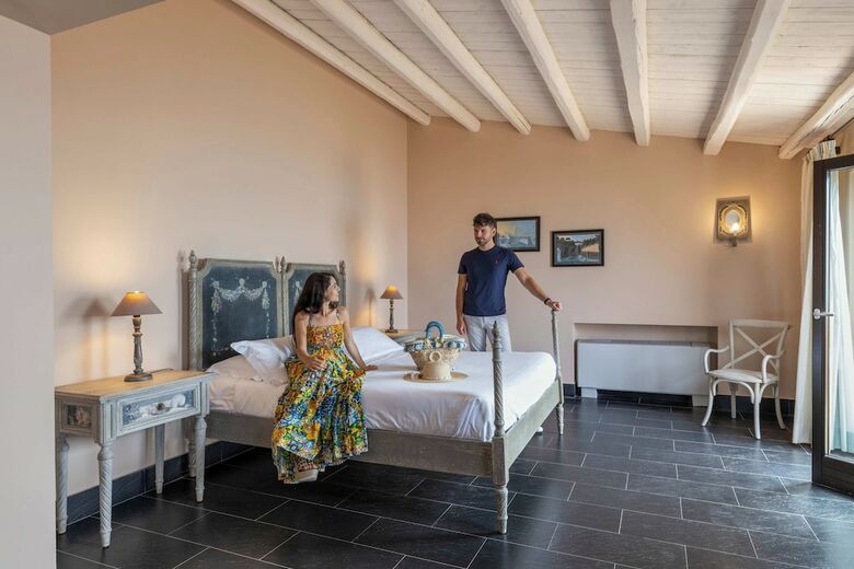 Hotel Falconara Charming House & Resort