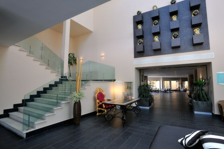 Hotel Falconara Charming House & Resort