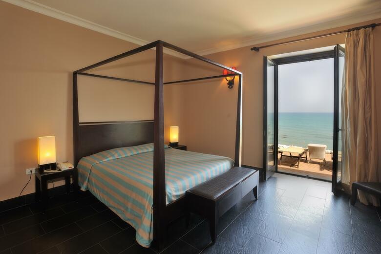 Hotel Falconara Charming House & Resort