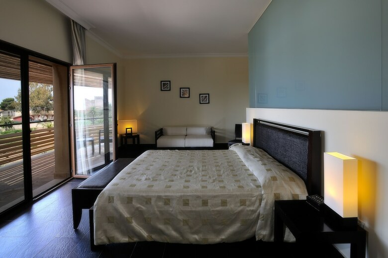 Hotel Falconara Charming House & Resort