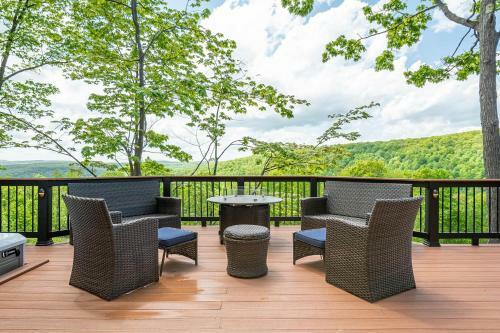 Raven's Hollow