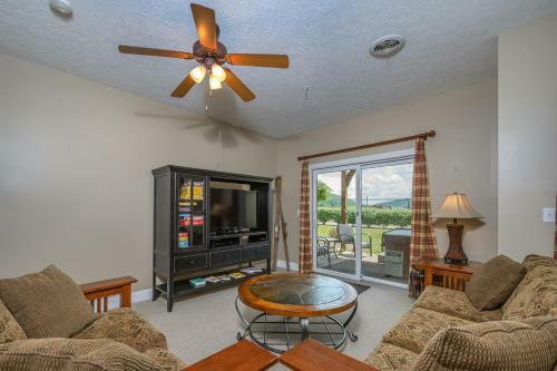 The Lake & Ski Haus