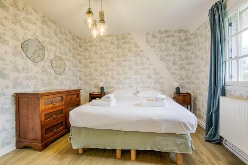 Villa Luxueuse Chaumi�re 4 Chambres Avec Jardin