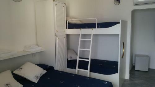 Hostal O Guarracino Rooms