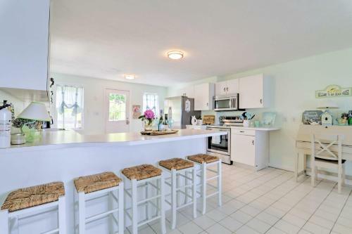 Bayfront Wareham Retreat With Private Beach!