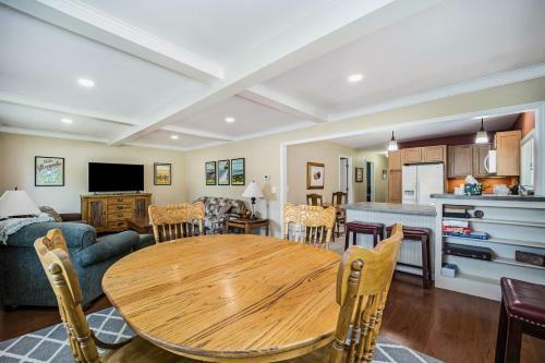 Pleasant Street Retreat