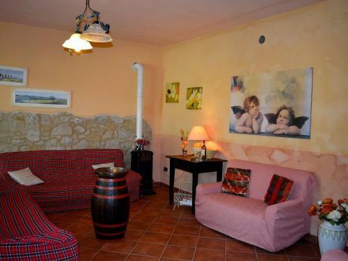 Holiday Home Casa Dei Ciliegi Gambassi