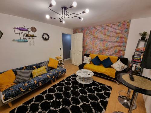 Modern Private Room In Nn1 With Shared Kitchen And Bathroom