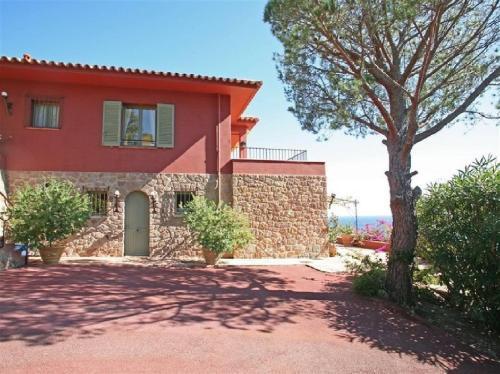 Villa 5 Pi�ces 250 M2 Sur 2 Niveaux Avec Piscine !!!