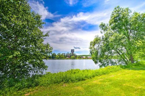 Cozy Ishpeming Cottage With Lake And Park Views!