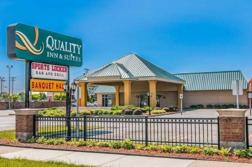 Hotel Quality Inn And Suites Livonia