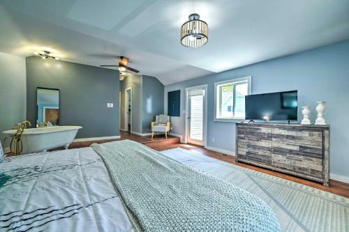 Large Home - Near Downtown, Beach And Marina!