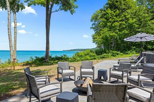 Lake Michigan - Private Waterfront Home