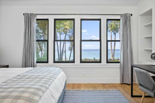 Lake Michigan - Private Waterfront Home