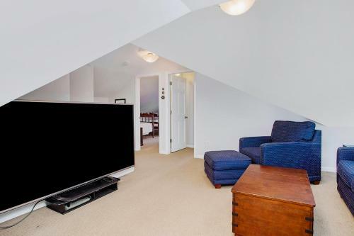 Six Pines Cottage