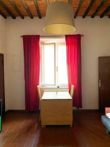 Apartamento Trilocale Antico In Centro Storico