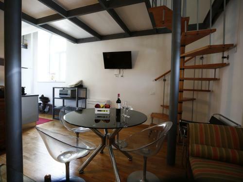 Lungarno Buozzi 7 Apartments