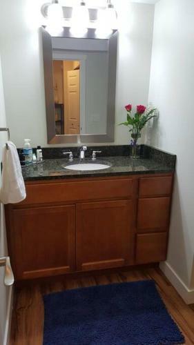 Modern And Pristine Condo -by The Gt Commons