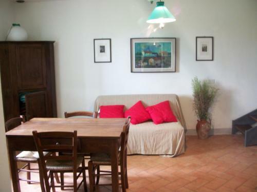 Coriana Apartments & Villas
