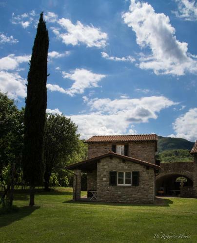 Coriana Apartments & Villas