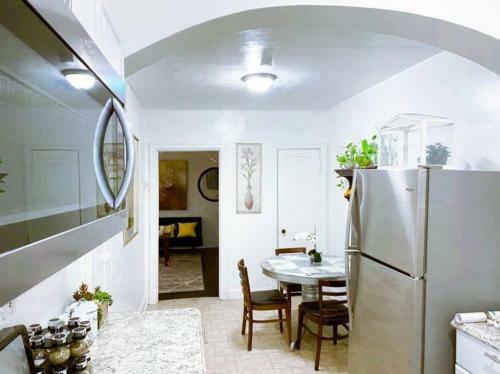 Apartamento (49.1e) Garden Style Studio @ Forest Park & City!
