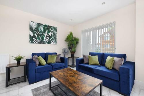 Oxford Rd 2 Bed Serviced Apartment 06 With Parking, Reading