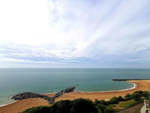 Apartamento Shore Thing - Just A Stones Throw From The Beach