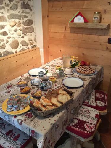 Hostal Maso Toneto
