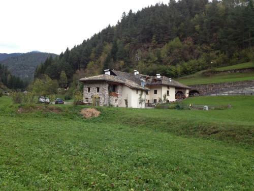 Hostal Maso Toneto