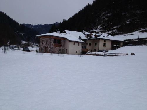 Hostal Maso Toneto
