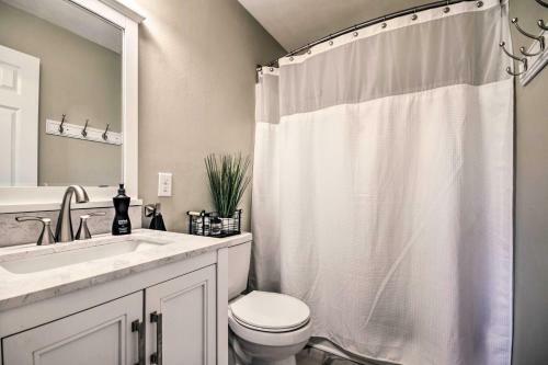 Stunning Townhome About 5 Mi To Dtwn Columbia!