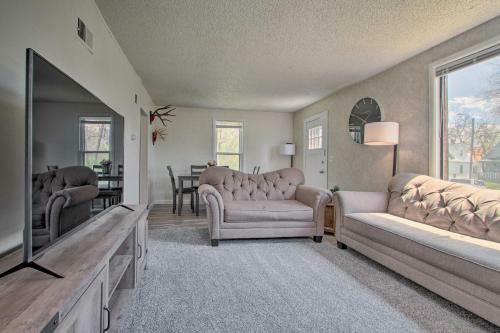 Modern Great Falls Home And Patio, Walk To Dtwn