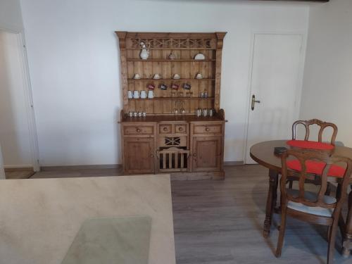 Charming 1-bed House In Genouille
