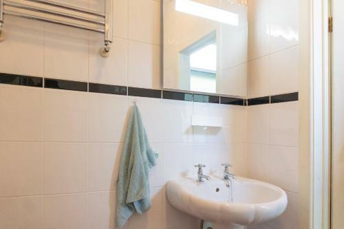 Studio Apartment W/ Private Garden Near Albert Rd