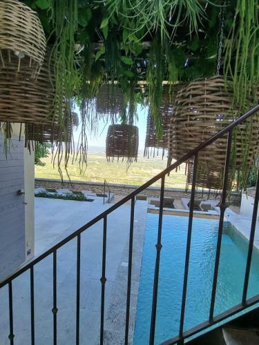 Piscine Troglodyte Avec Vue Incroyable � Gordes