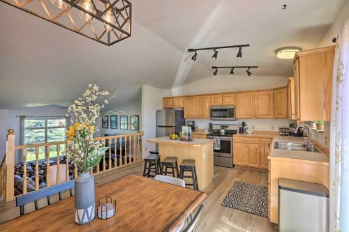 Red Lodge Townhome With Deck And Mountain Views!