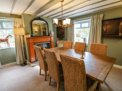 Wood Cottage