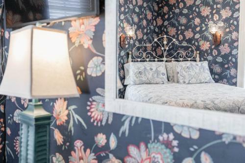 Bed & Breakfast Captain Mey's Inn