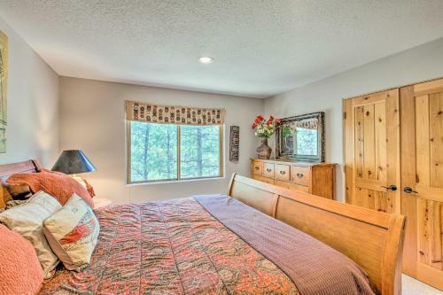 Stunning Angel Fire Cabin With Private Hot Tub!