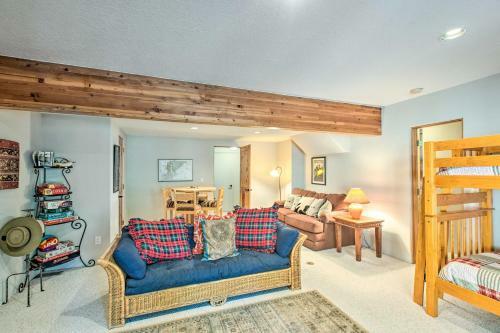 Stunning Angel Fire Cabin With Private Hot Tub!