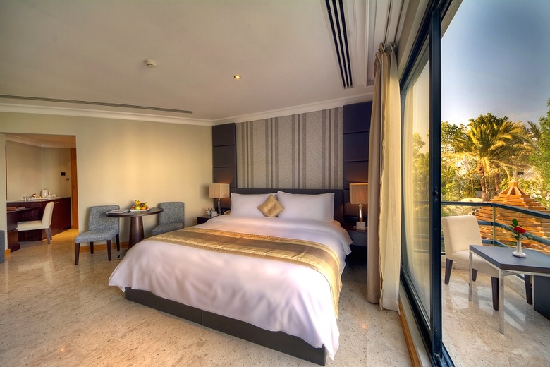 Hotel Dubai Marine Beach Resort & Spa