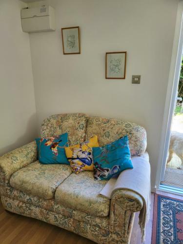 The Apple And Plum Cottage Studio Apartment New