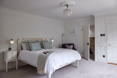Lorna House Totnes