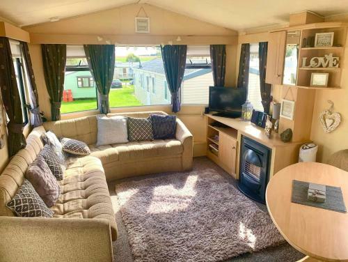 P27 3 Bedroom Caravan At Sand Le Mere