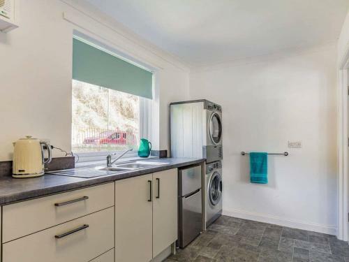 Lovely Apartment 6 Single Beds
