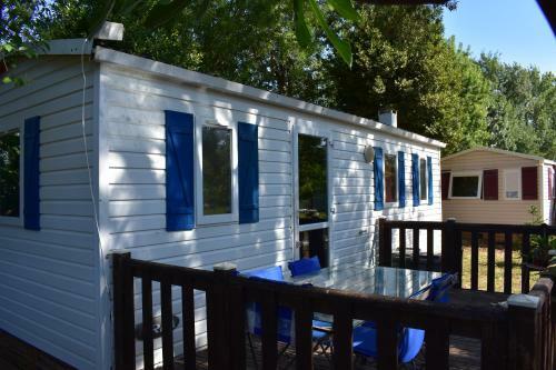 Mobil-home Sur Terrain Bucolique