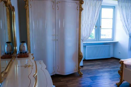 Hotel Schlo� Neuburg