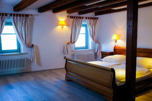Hotel Schlo� Neuburg