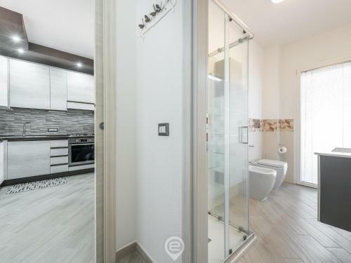 Alba's Apartment - Wifi & Private Parking