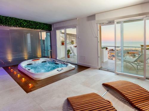 Hug� Boutique Hotel & Spa
